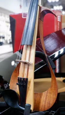 Yamaha - 4 String Electric Violin - Natural Body 2